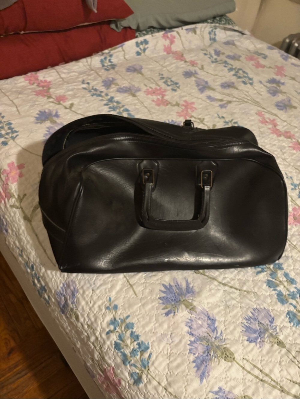 Black Men's Travel Duffle Bag - Classic Carryall